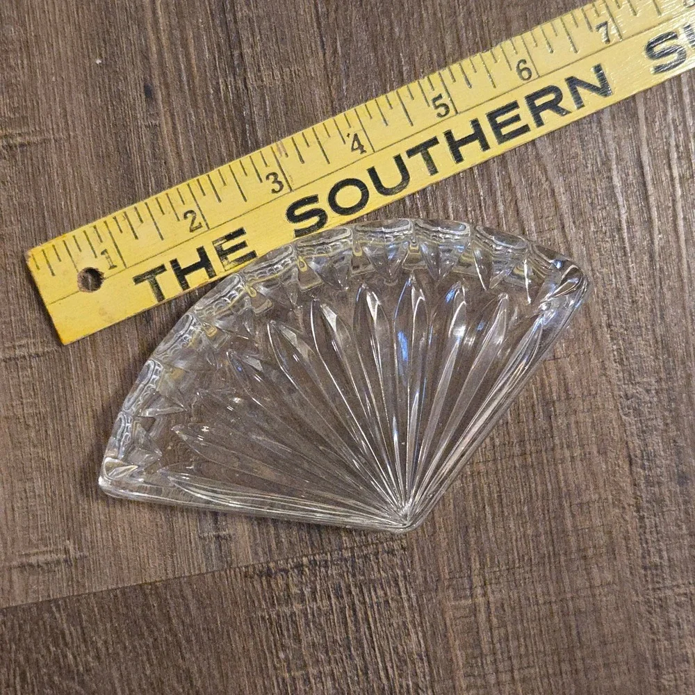 VTG Crystal Glass Dish Ashtray Fan Trinket‎ Sunburst Diamond Cut Vanity Catchall